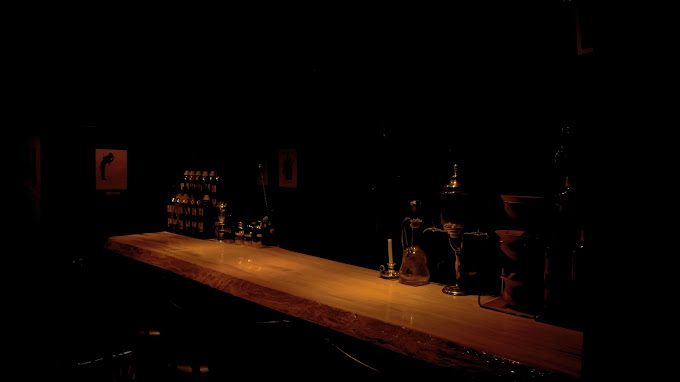 Cocktail Bar Raven